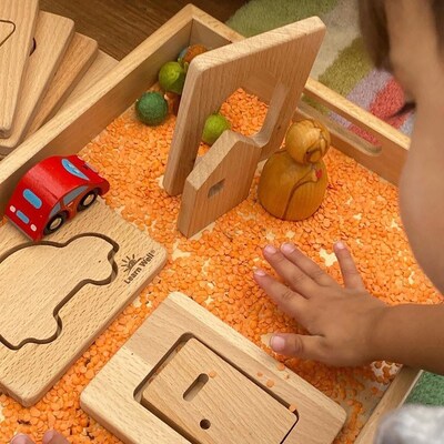 Learn Well Little Looking Shapes Home, Assorted Colors, 8/Set (YUSL1008)