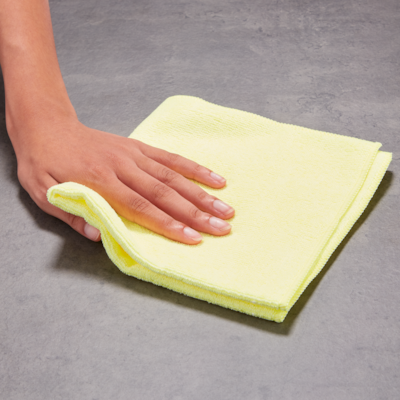 Coastwide Professional™ Microfiber Cloths, 16" x 16", Yellow, 144/Pack (CW52879WCT)