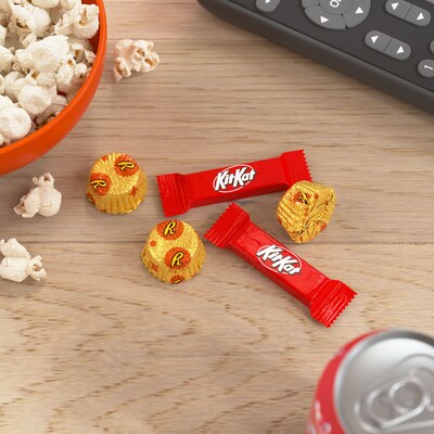Hershey's Kit Kat & Reese's Miniatures Assorted Milk Chocolate Candy Party Pack, 24.8 oz. (HEC45728)