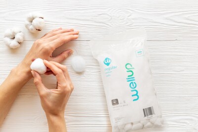 WellUp Regular Cotton Ball, 300/Pack (W11300300)