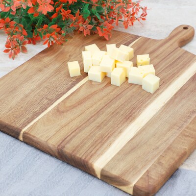 MegaChef 13" x 16.8" Acacia Wood Cutting Board (935122156M)