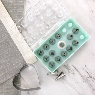 Martha Stewart Stainless Steel Assorted Cake Decorating Nozzles, 16 Piece (935117932M)