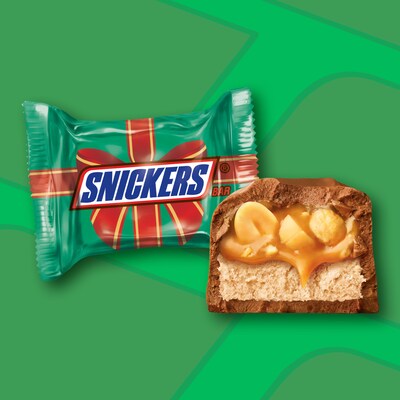 SNICKERS® Holiday Minis, 10.48 Ounce (MMM55161)