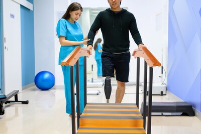 Viva Comfort Physical Therapy Non-slip Staircase with Safety Handles, 500 lbs. Capacity, Natural Woo