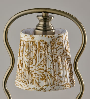 Simplee Adesso Twirl Candlewarmer 13.5" Halogen Table Lamp, Antique Brass/Beige/White Floral (SL1195-21)