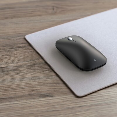 Incase Designed by Microsoft Modern Mobile Wireless Ambidextrous Mouse, Black (KTF-00013)