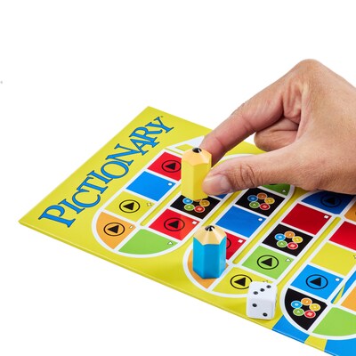 Mattel Pictionary Board Game (DKD47)