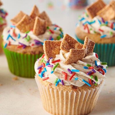 Cinnamon Toast Crunch Cinnamon Sugar Cereal, 2 oz., 6/Box (13897)