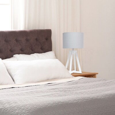 Simple Designs Interlocked Triangular White Wood Table Lamp with Gray Fabric Shade (LT1069-WHG)