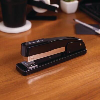 Swingline Reduced-Effort Desktop Stapler, 20-Sheet Capacity, Black (44401)