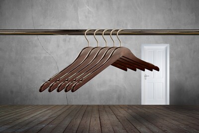 Nahanco 17 Wooden Shirt Hanger, Mahogany, 25/Pack (20317HU)