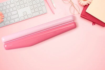 Kensington Duo Gel Non-Skid Gaming Wrist Rests, Pink (K62677WW)