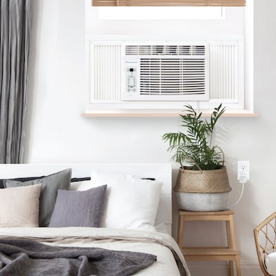 Keystone 230-Volt 12,000 BTU Window Air Conditioner with Remote, White (KSTHW12B)