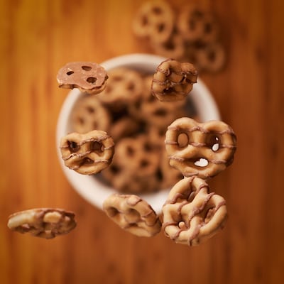 Reese's Dipped Peanut Butter Pretzels, 4.25 oz., 4/Pack (246-00288)