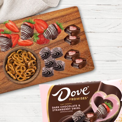 Dove Promises Silky Smooth Strawberry Swirl? & Dark Chocolate Pieces, 7.94 oz. (MMM59648)
