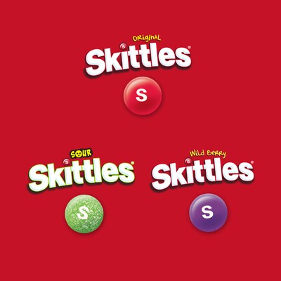 Skittles Original Party Size Wild Berry & Sour Fun Size Chewy Candy, 26.46 oz. (MMM29711)