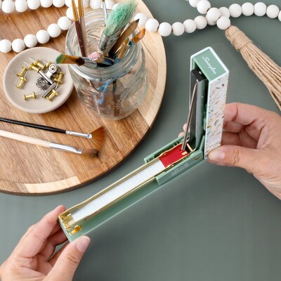 Swingline Leah Bisch Desktop Stapler, 20-Sheet Capacity, Wildflowers (S700034)