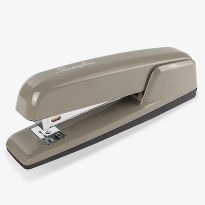 Swingline 747 Classic Desktop Stapler, 25-Sheet Capacity, Staples Included, Steel Gray (74759)