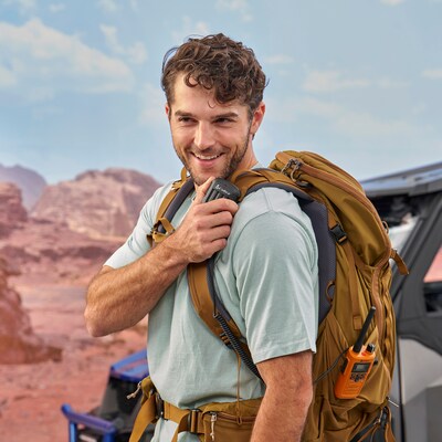 Cobra Remote Handheld 2.5-mm Speaker Microphone for Select Cobra Two-Way Radios, Black (0010119-1)