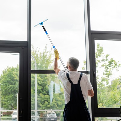 Gritt Commercial Window Washing Kit with 14" Swivel Window Squeegee and 6' Telescopic Pole (GRI130-6F-14)