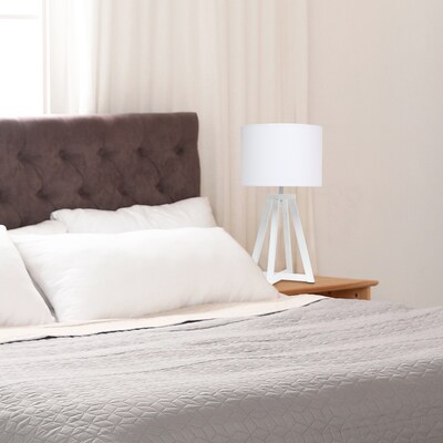Simple Designs Interlocked Triangular White Wood Table Lamp with White Fabric Shade (LT1069-WOW)