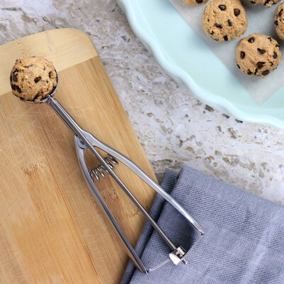 Martha Stewart Kitchen Scoop, Silver (935116402M)