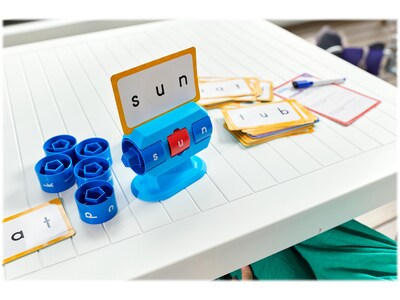 hand2mind Beginning Word Builder (94478)