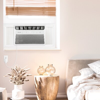 Hisense 115-Volt 12000 BTU Window Air Conditioner with Remote, WiFi Enabled, White (AAW12CW26)
