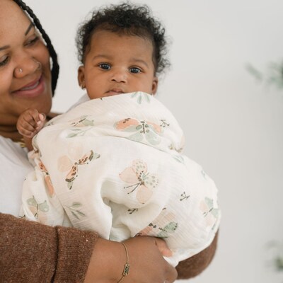 Crane Baby Parker Swaddle Set, 2-Piece, Butterfly/Rainbow (BC-100SWS-2)