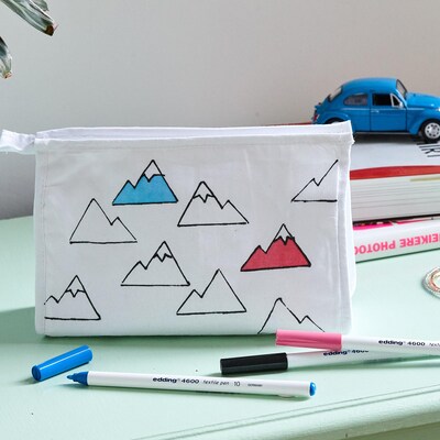 Edding Edd Textile Markers and Pens, 4600 Series Textile Pen, Assorted Ink, 5/Set (EDD446005)