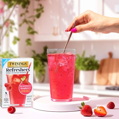Twinings Strawberry Raspberry Refresher Powder Drink Mix, 5 Packets/Box, 6/Boxes (TNA56046)