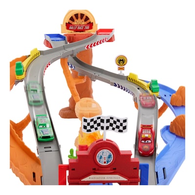 Mattel Disney and Pixar Cars Radiator Springs Race & Rescue Rescue Road Raceway Playset, Assorted Colors (JFL57)