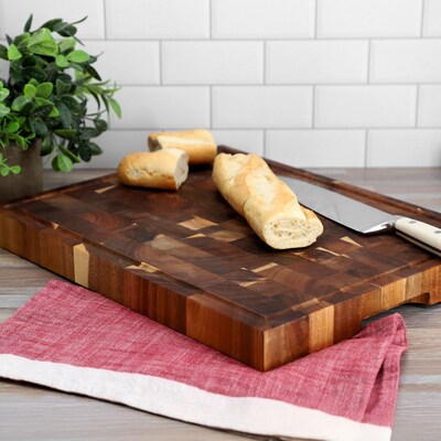 MegaChef 17" x 13" Acacia Wood Butcher Block (935123379M)