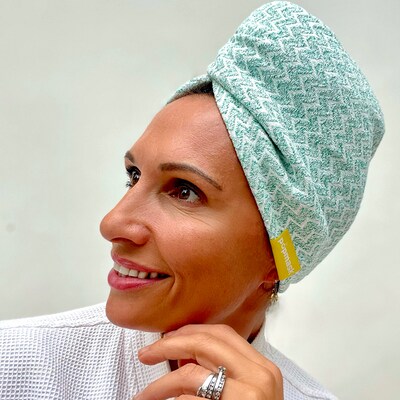 Popmask London Fast Drying Microfiber Hair Towel (1GTUR)