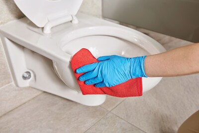 HYGEN r-40 Recycled Microfiber Cleaning Cloths, 12" x 12", Red, 24/Pack (1820577)