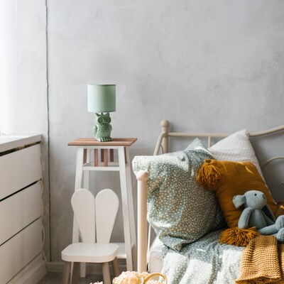 Simple Designs 12.8" Tall Contemporary Ceramic Owl Bedside Table Desk Lamp, Sage Green (LT1136-SGE)