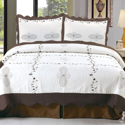 Trademark Global® Lavish Home 2 Piece Athena Embroidered Quilt Set, Twin