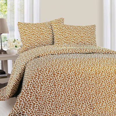 Trademark Global® Lavish Home 1200 Series 4 Piece Animal Pattern Sheet Set, King, Giraffe