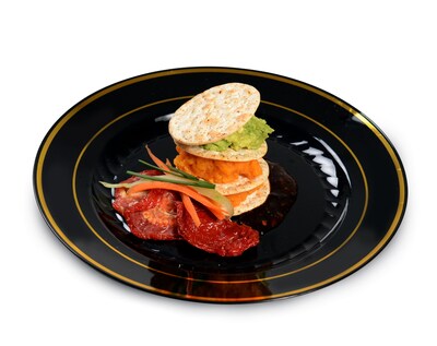 Silver Splendor Plastic Black/Gold Dessert Plates 6"