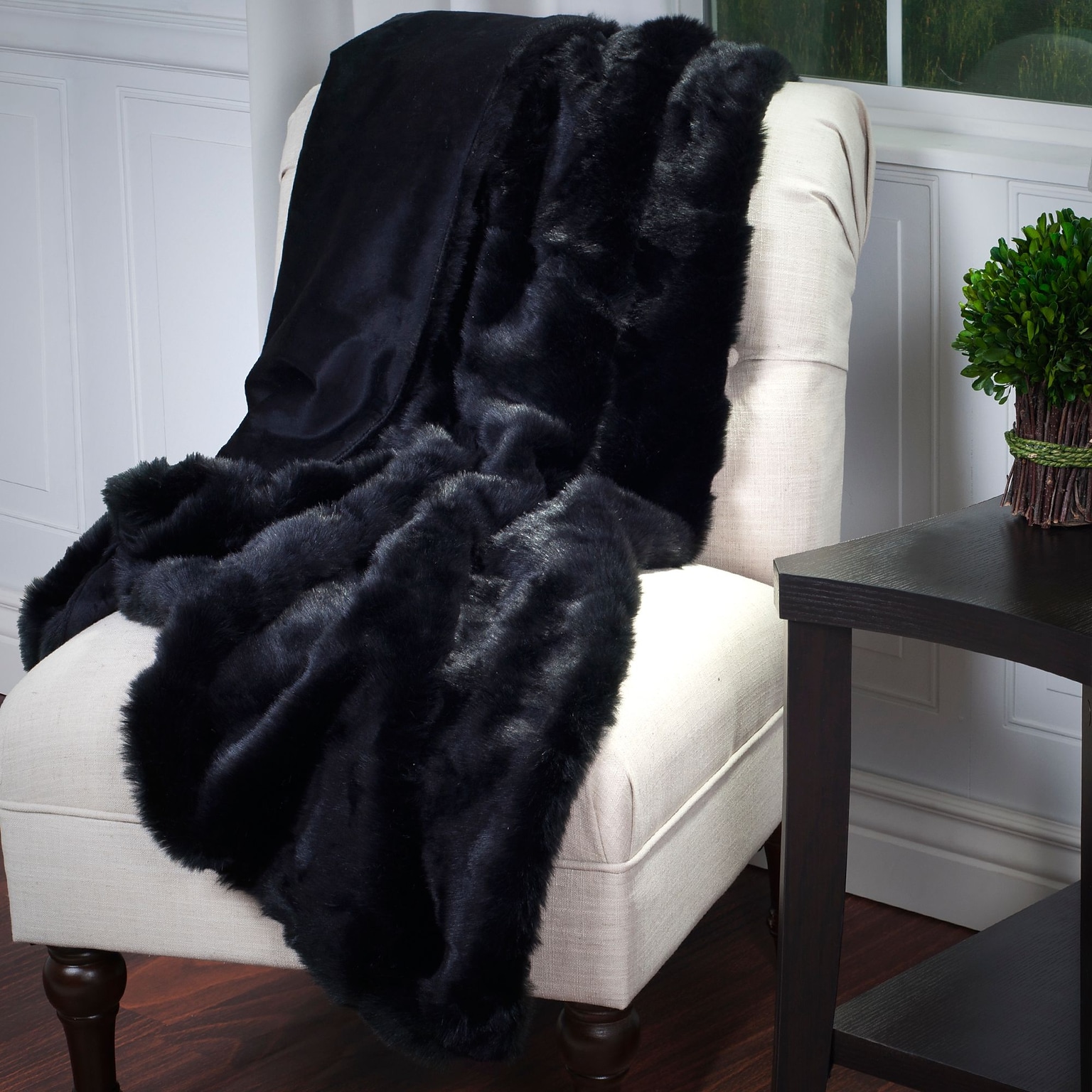Lavish Home 61-74-BL Luxury Long Haired Faux Fur Throw, Black