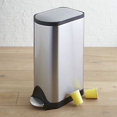 simplehuman Butterfly Step Trash Can, Fingerprint-Proof Stainless Steel, 8 Gallon (CW1824)