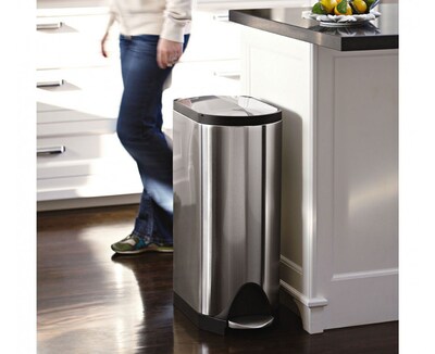 simplehuman Butterfly Step Trash Can, Fingerprint-Proof Stainless Steel, 8 Gallon (CW1824)