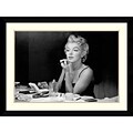 Sam Shaw Marilyn Monroe - Back Stage Framed Art Print 36 x 27 (DSW1421318)