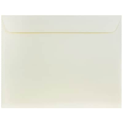 JAM Paper 10 x 13 Booklet Strathmore Envelopes, Natural White Wove, 100/Pack (900797158C)