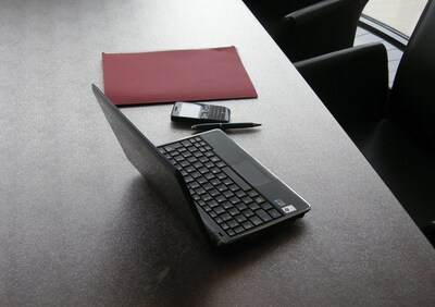 Desktex® Anti-Slip Polycarbonate Desk Mat, Clear, 35" X 71"