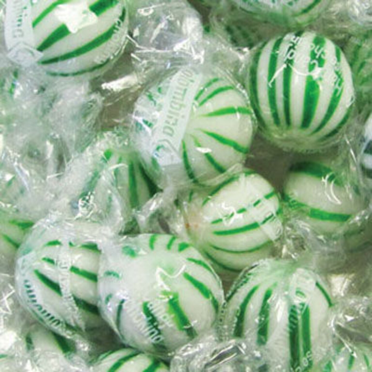 Colombina Jumbo Candy Balls Spearmint Hard Candy, 38.1 oz., 120/Pieces (209-00022)