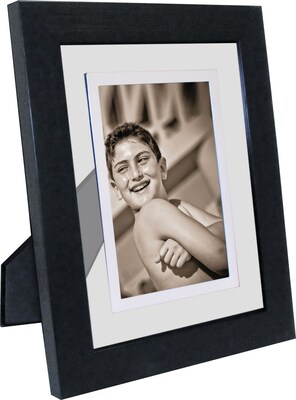 Natico Silver/Black Infinity Floating Frame, 5 x 7