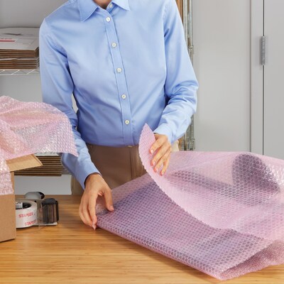 Staples 3/16" Anti-Static Bubble Roll, 24" x 30', AF23Pink (4069427)