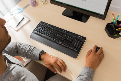 Microsoft Desktop 3050 Wireless Keyboard & Mouse, Black (PP3-00001)