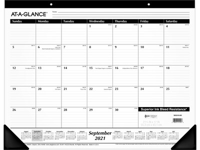 2021-2022 AT-A-GLANCE 17 x 21.75 Desk Pad Calendar, Academic, White/Black (SK2416-00-22)